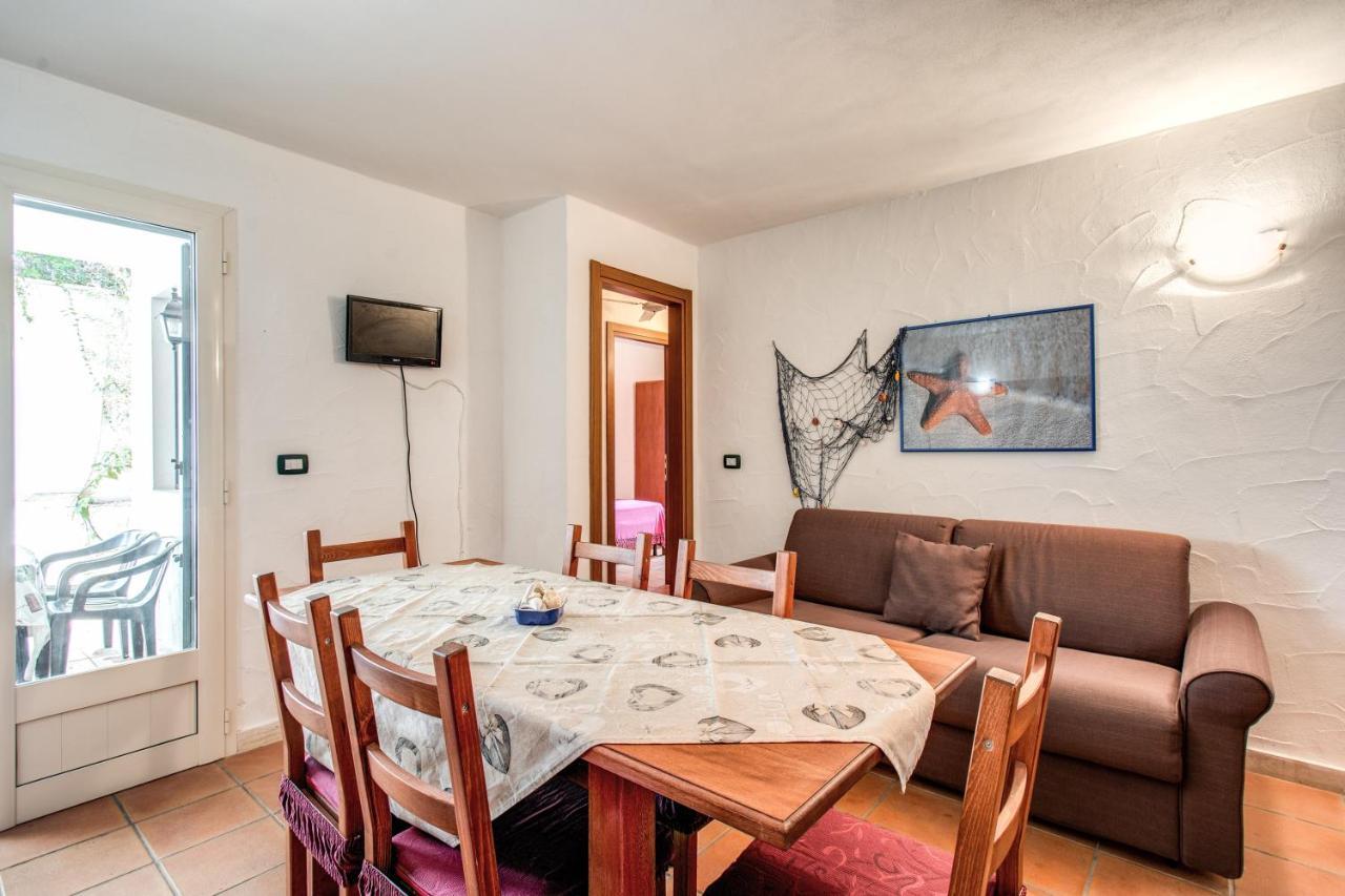 فيلا Yellow Star Holiday House مارينا دي مانكافيسا المظهر الخارجي الصورة